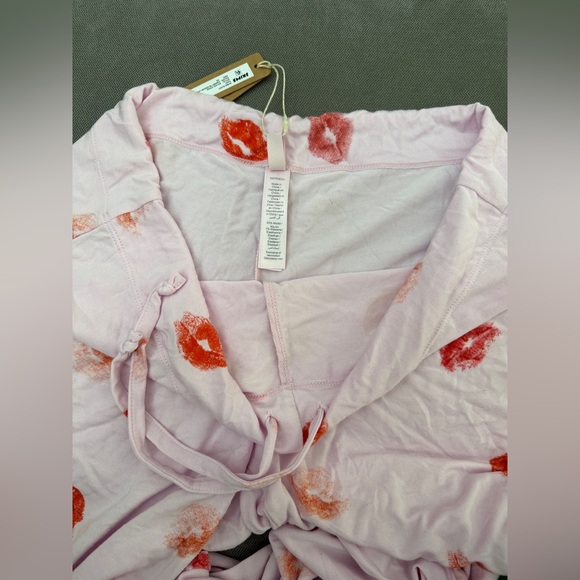 SKIMS SLEEP STRAIGHT LEG PANTS CHERRY BLOSSOM
LIPSTICK XS - Picture 9 of 12